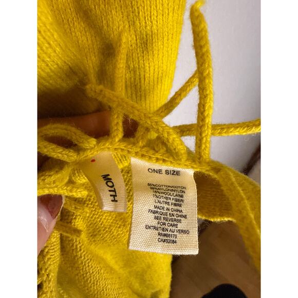 Anthropologie Moth Mustard Yellow Flower Applique Fringe Knit Scarf Whimsical - Picture 7 of 7